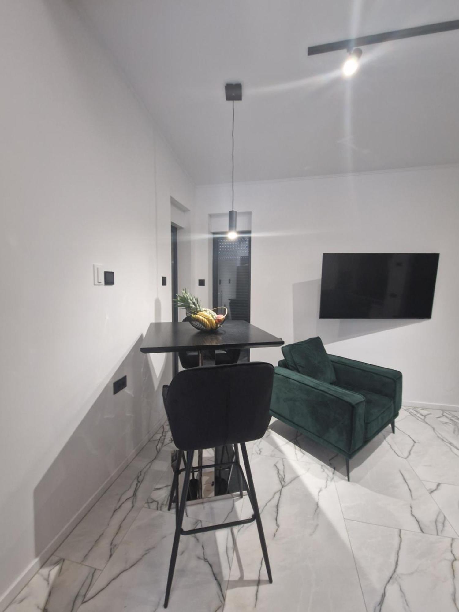 Oli 1 Apartma
