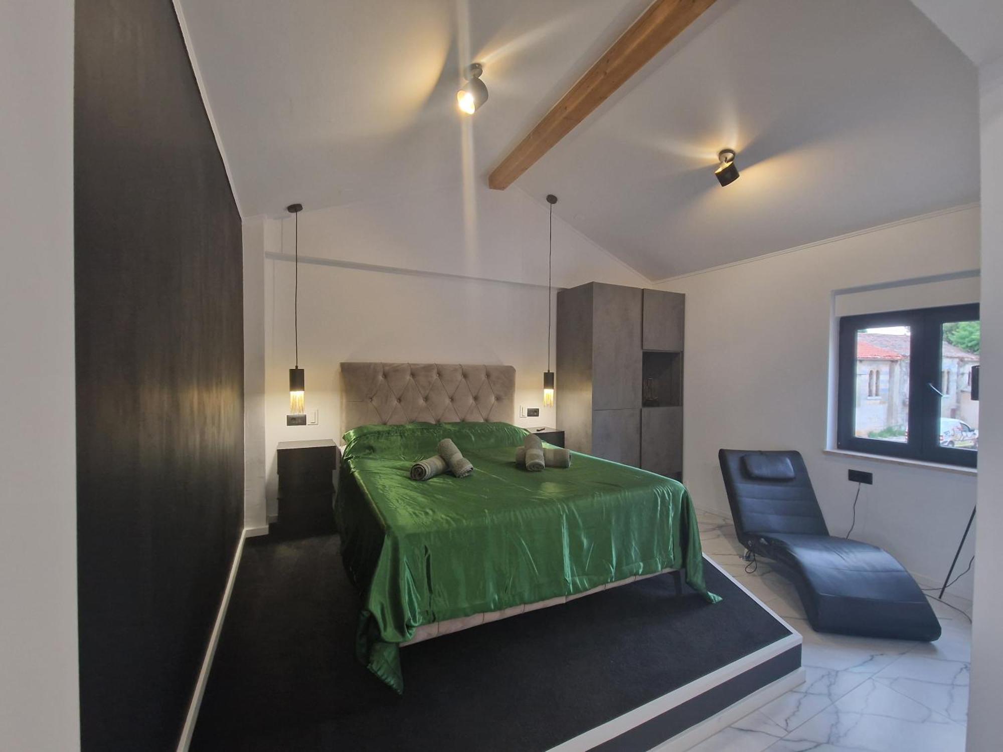 Oli 1 Apartma
