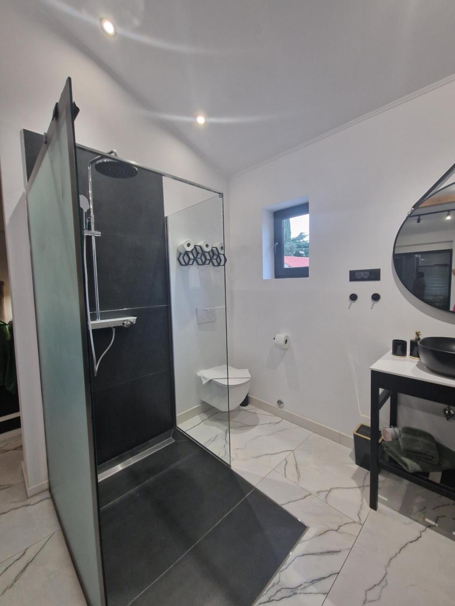 Apartma Oli 1